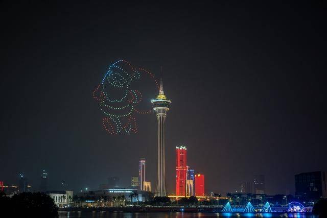 这就是赛博朋克!看过澳门无人机方阵,刷新了我对夜空表演的印象11