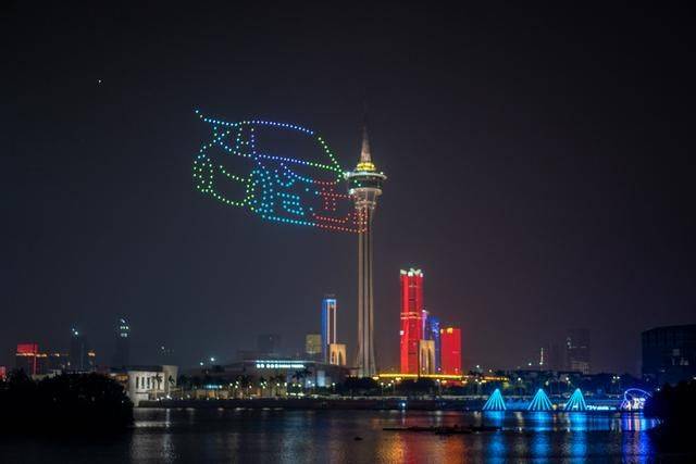 这就是赛博朋克!看过澳门无人机方阵,刷新了我对夜空表演的印象9