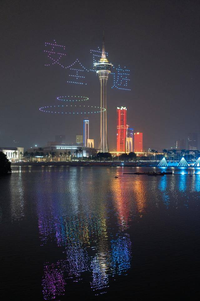 这就是赛博朋克!看过澳门无人机方阵,刷新了我对夜空表演的印象13