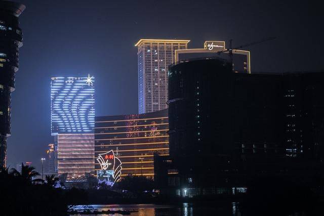 这就是赛博朋克!看过澳门无人机方阵,刷新了我对夜空表演的印象20