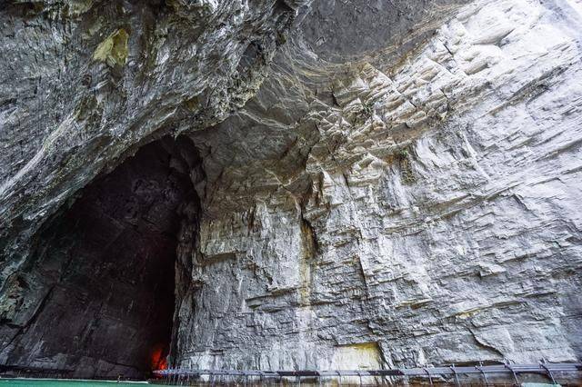 巨大溶洞隐藏地心深处秘密,湖北又一景点震惊全网,赶紧来打卡13
