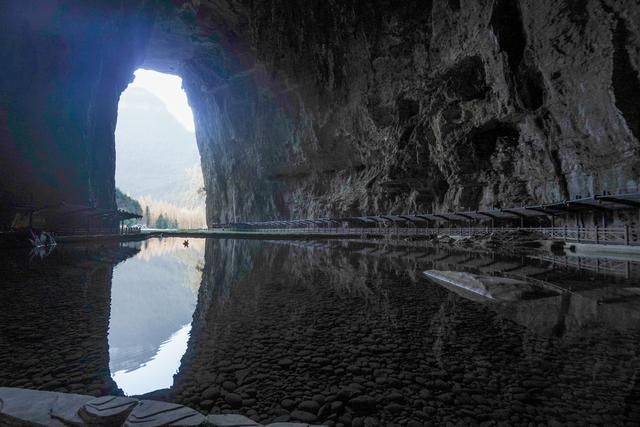巨大溶洞隐藏地心深处秘密,湖北又一景点震惊全网,赶紧来打卡18