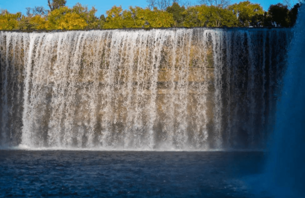 原创 云南又一良心景区“爆火”,花费11亿打砸而成,如今却免费开放1