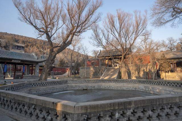 晋祠有一个超美的亭子，景色一流，仿佛仙境12