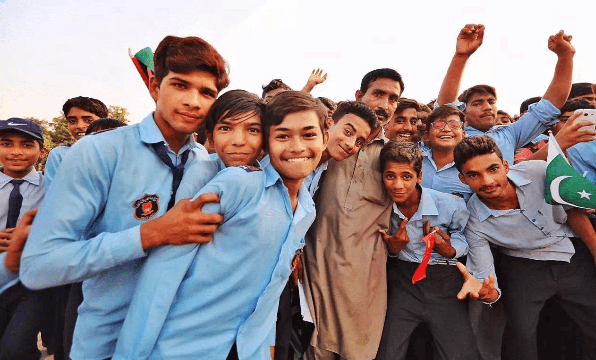 原创 都说中巴友谊长存,为何我国游客去巴基斯坦,当地人总“摇头”呢5