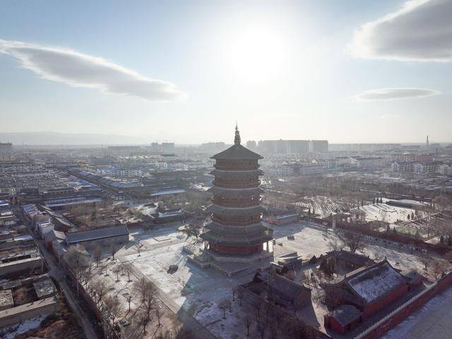 没有一颗钉子，全靠卯棒结构支撑了千年，具备54种斗拱的应县木塔2