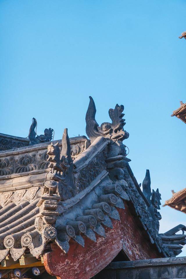 没有一颗钉子，全靠卯棒结构支撑了千年，具备54种斗拱的应县木塔11