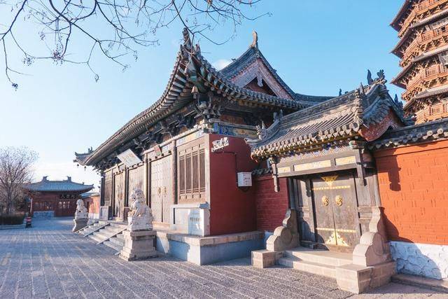 没有一颗钉子，全靠卯棒结构支撑了千年，具备54种斗拱的应县木塔12