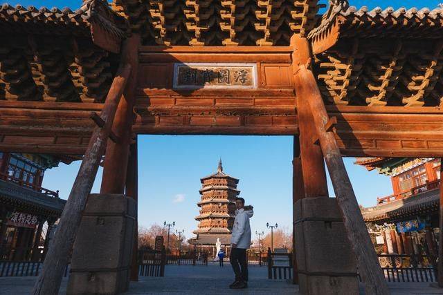 没有一颗钉子，全靠卯棒结构支撑了千年，具备54种斗拱的应县木塔21