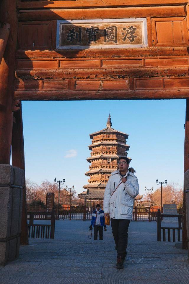 没有一颗钉子，全靠卯棒结构支撑了千年，具备54种斗拱的应县木塔23