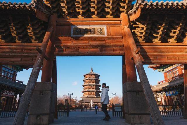 没有一颗钉子，全靠卯棒结构支撑了千年，具备54种斗拱的应县木塔24