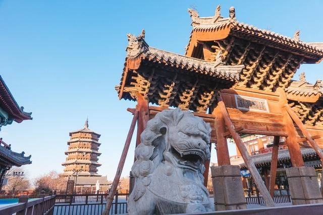 没有一颗钉子，全靠卯棒结构支撑了千年，具备54种斗拱的应县木塔25