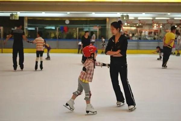 无锡滑冰场哪里好玩?滑冰一次多少钱2
