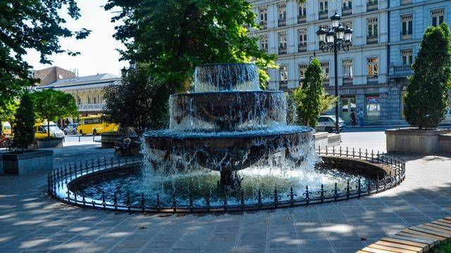 原创 多彩第比利斯,吃的超廉价的樱桃,漫步古老公元四世纪都市4