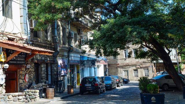 原创 多彩第比利斯,吃的超廉价的樱桃,漫步古老公元四世纪都市10