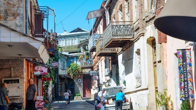 原创 多彩第比利斯,吃的超廉价的樱桃,漫步古老公元四世纪都市15