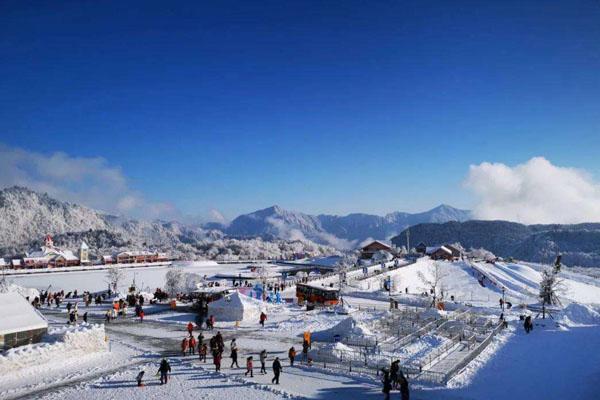 西岭雪山滑雪场门票价格表20223