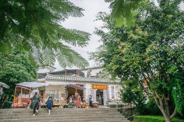 这里被评为云南最美古村，却很少有人知道，还有精美大院6
