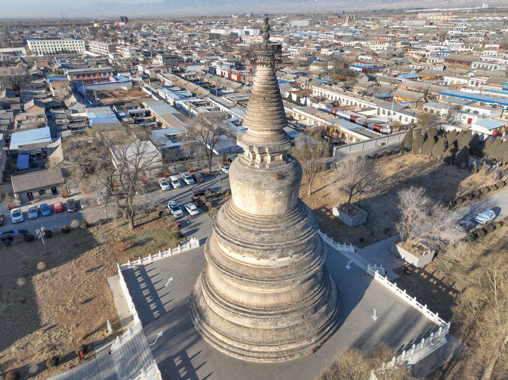 泰国风格的白塔为何出现在山西？代县阿育王塔太引人注目了1