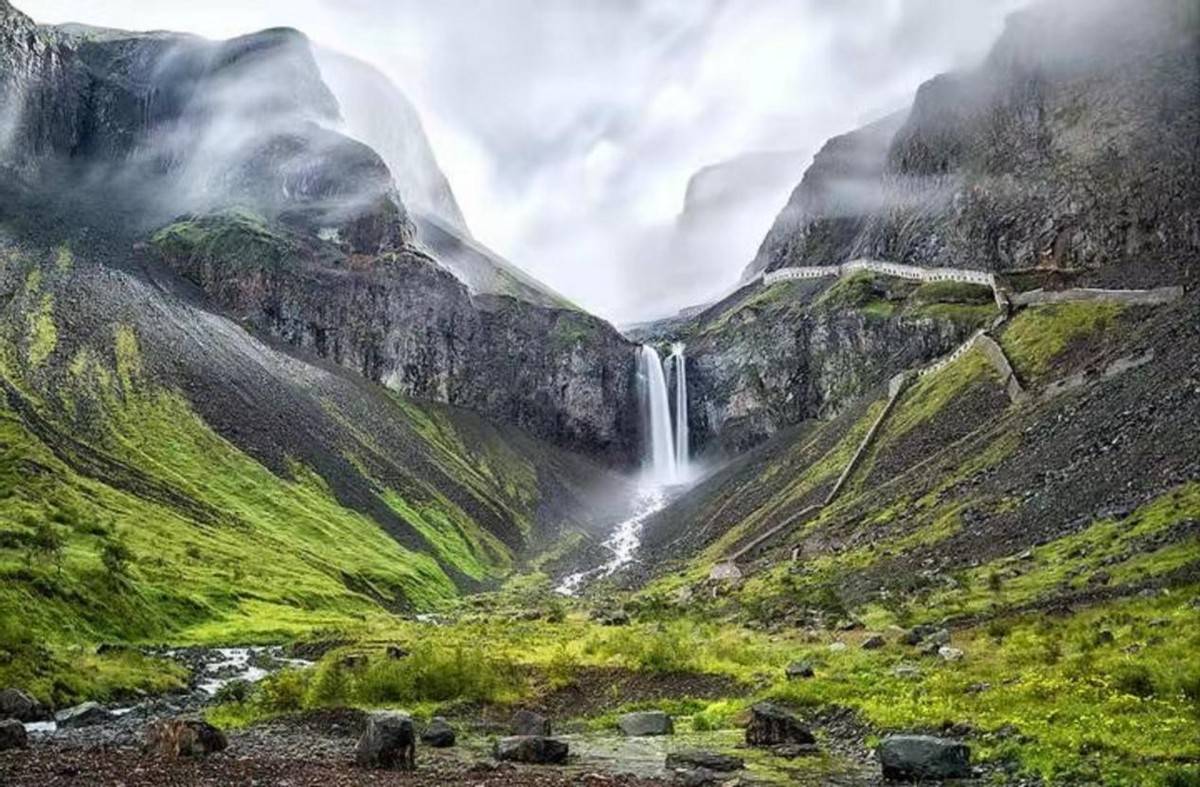 原创 从天而降8000万吨水?长白山天池的秘密,专家直呼不可能4