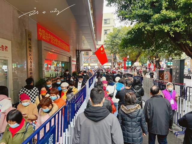 原创 外地人留在广州过年是什么感觉?初一早起去拜佛,充满浓浓的年味3