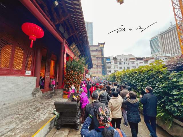 原创 外地人留在广州过年是什么感觉?初一早起去拜佛,充满浓浓的年味11