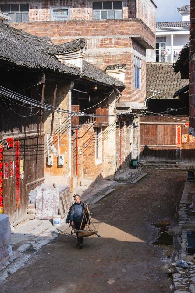 在湖南永州,竟然藏着一个“小凤凰古城”,门票免费景色太美15