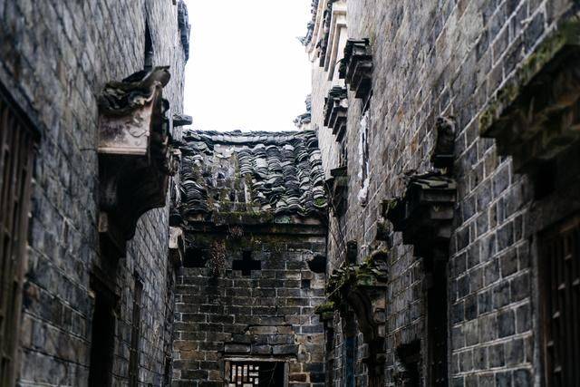 湖南郴州又一精美古村，镜头拉近一看，竟然有点像凤凰古城5