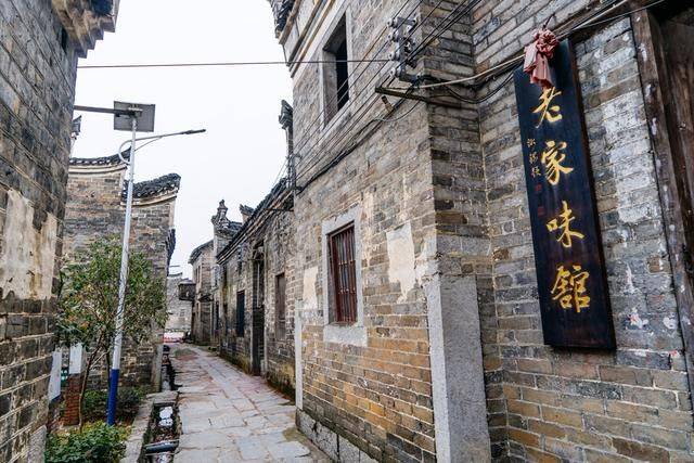 湖南郴州又一精美古村，镜头拉近一看，竟然有点像凤凰古城7