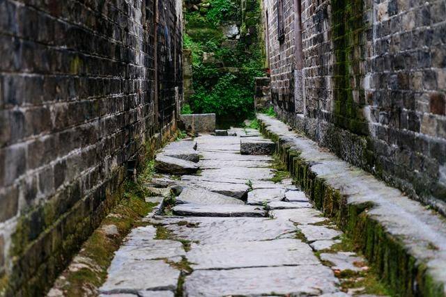 湖南郴州又一精美古村，镜头拉近一看，竟然有点像凤凰古城8