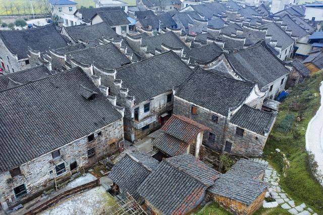 湖南郴州又一精美古村，镜头拉近一看，竟然有点像凤凰古城18