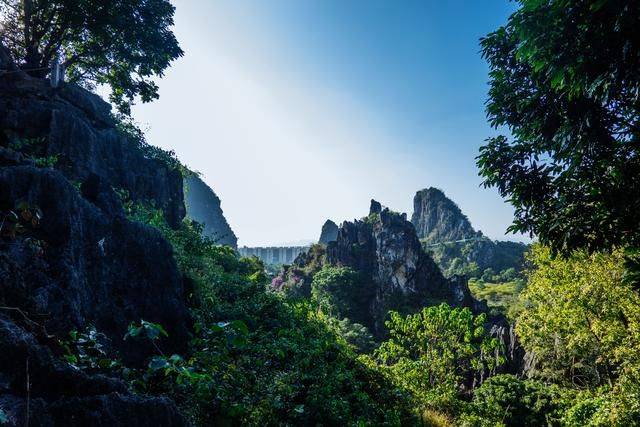 不用去云南，在广东也有个石林，一般人还不知道11