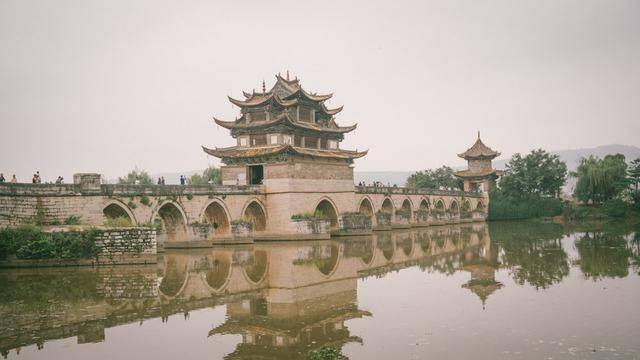 原创 太空中如何防止美酒飘走?自带内部张力的酒杯可吸住酒液!3