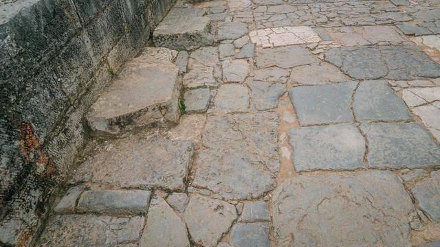 这是中国最慢的火车,车费120元,却火爆异常人满为患7