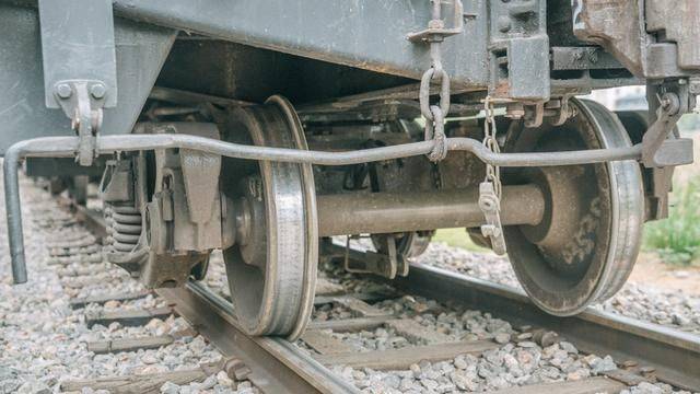 这是中国最慢的火车,车费120元,却火爆异常人满为患9