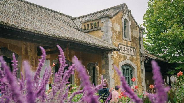 这是中国最慢的火车,车费120元,却火爆异常人满为患16