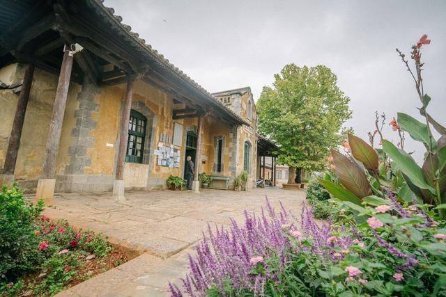 这是中国最慢的火车,车费120元,却火爆异常人满为患28