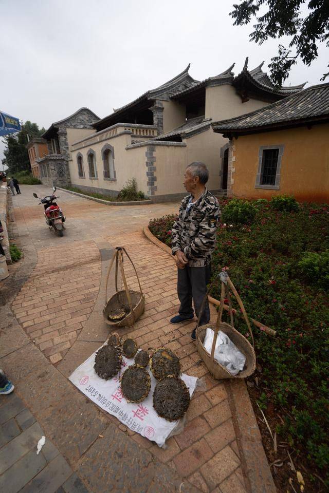 这是中国最慢的火车,车费120元,却火爆异常人满为患29