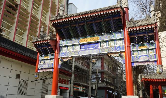 原创 老西安才知道的烟火古巷,全长500多米,遍地美食、处处古迹1