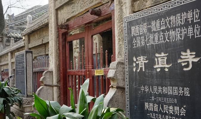 原创 老西安才知道的烟火古巷,全长500多米,遍地美食、处处古迹10