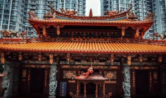 原创 武则天建的闽南小城,文艺媲美垦丁,靠着美食和大海出了圈!2