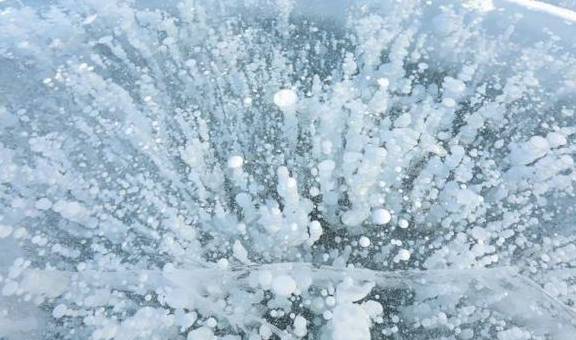 原创 美上热搜的赛里木湖,那一抹梦境蓝是“大西洋最后一滴眼泪”6