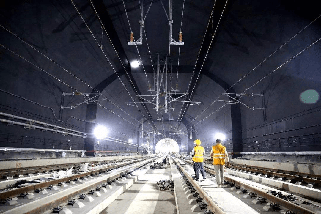 原创 广西首条时速350公里高铁,沿途小城有福了,快看看经过你家吗?5