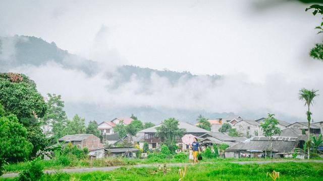 印尼旅游不可错过的一站:火山下的梦幻仙境,随手一拍就是大片4