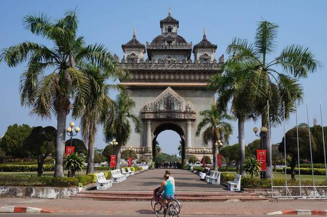 中老铁路火了！中国首个跨国高铁，车票巨便宜，沿途皆是美景8