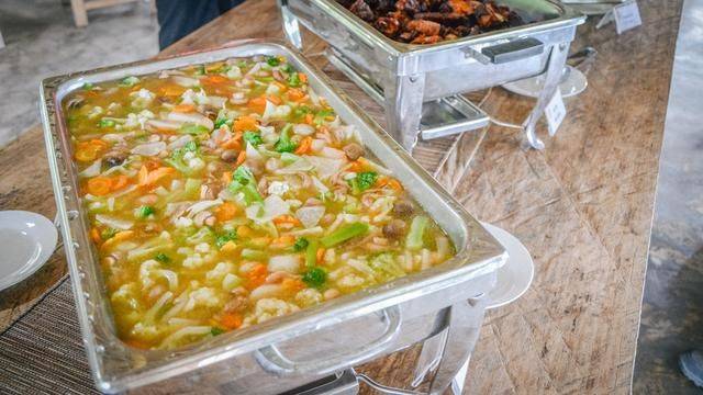 火山脚下的餐厅拥有一流景色,误入爱丽丝梦游仙境,随手就是大片10