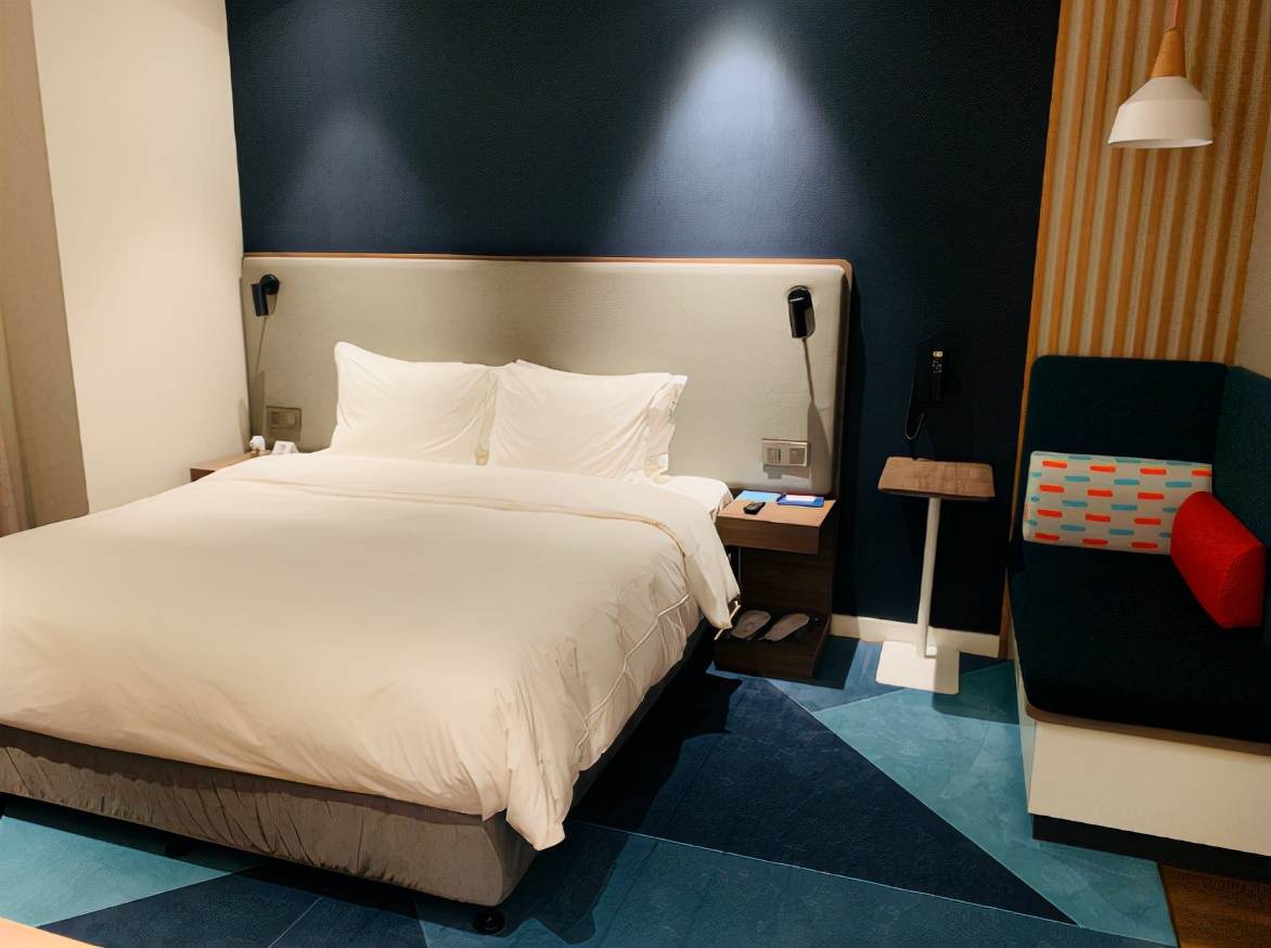 原创 酒店情侣套房为什么喜欢用圆床，有什么好处？工作人员告诉你答案5