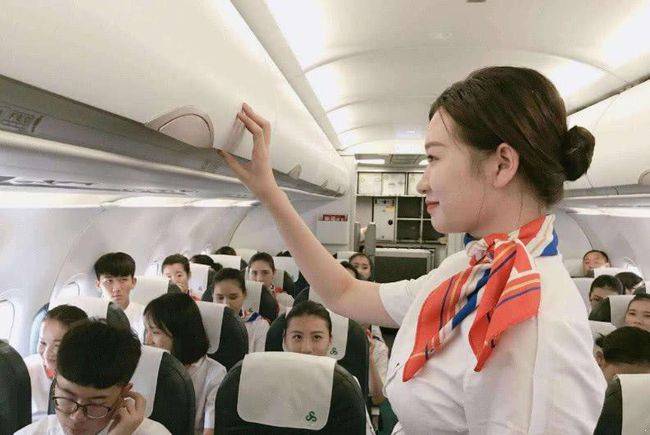 原创 飞机上隐藏的空姐“闺房”，位置隐蔽进去需要密码，你知道在哪吗1