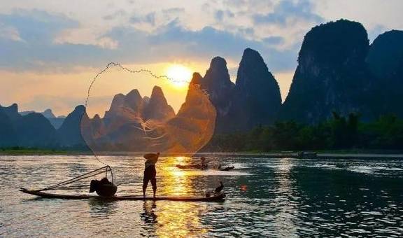 原创 中国山水第一名城,明明只是三线小城市,人气却碾压新一线城市1