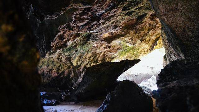 巴厘岛的美景太多,随便一初海边山洞,就是世界前507